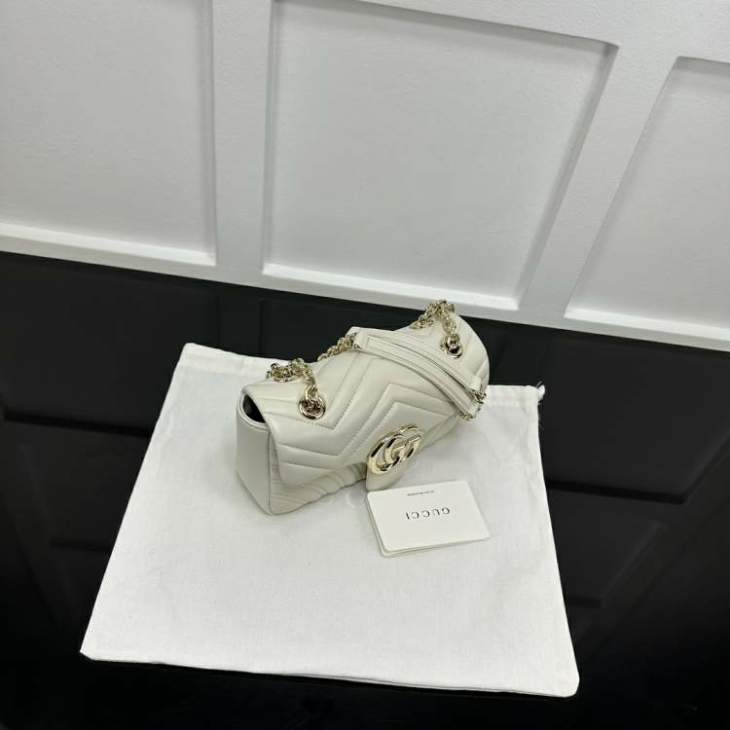 Picture of Gucci Handbags _SKUfw225111774fw